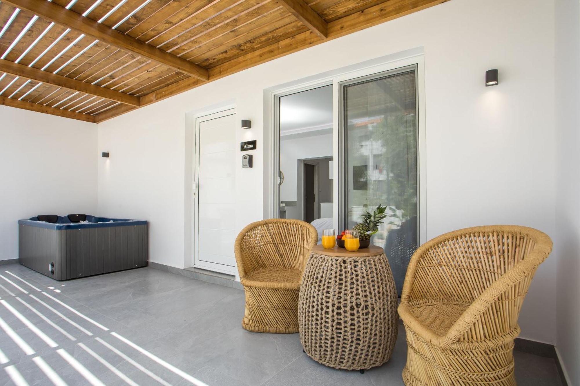 Calma Luxury Studios & Suites Faliraki Esterno foto