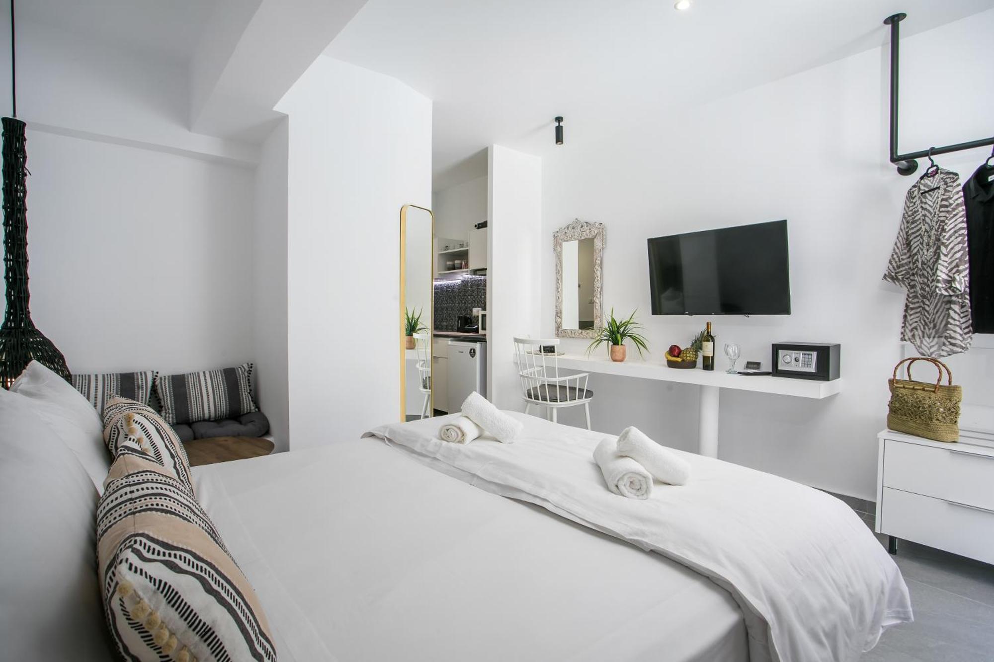 Calma Luxury Studios & Suites Faliraki Esterno foto